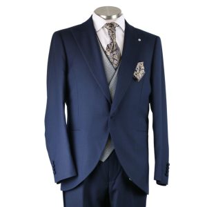 Traje clásico azul marino de ceremonia para caballero , el chaleco no va incluido con el traje