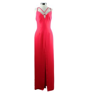 Vestido largo rojo con escote en la espalda