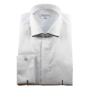 Camisa blanca con filo en cuello verde