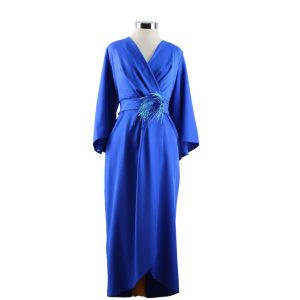 Vestido azul con escote en V