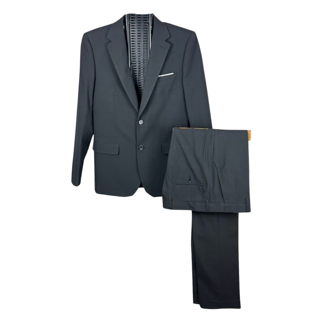 Traje negro